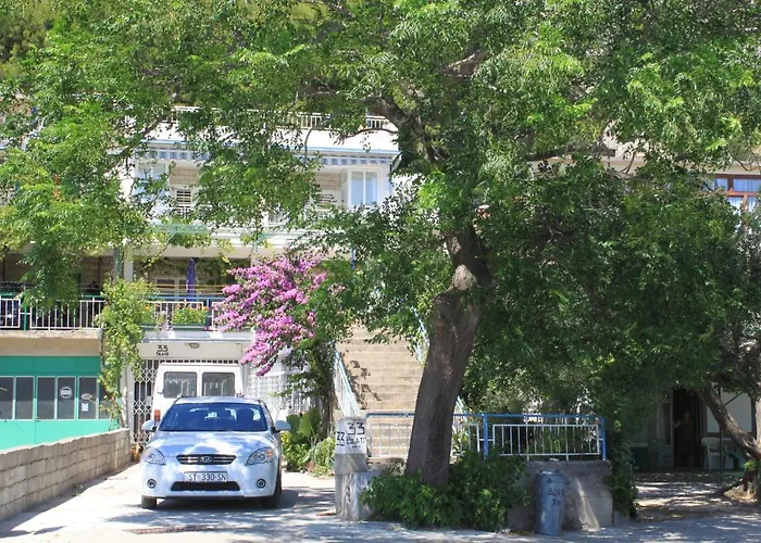 6857a * Tučepi