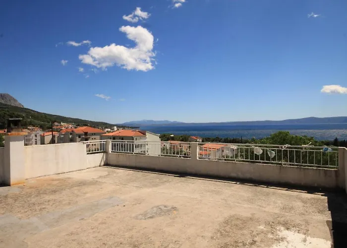 6857a Apartament *
