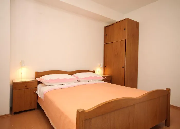 Apartament 6857a *